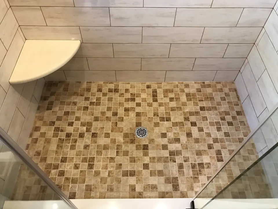 Corner shelf, mosaic floor