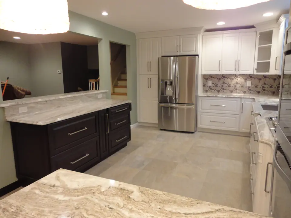 Open kitchen with a peninsula