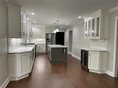Photo 2 of 19