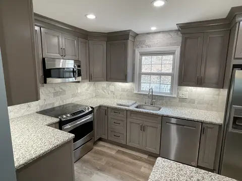 Photo 3 of 20