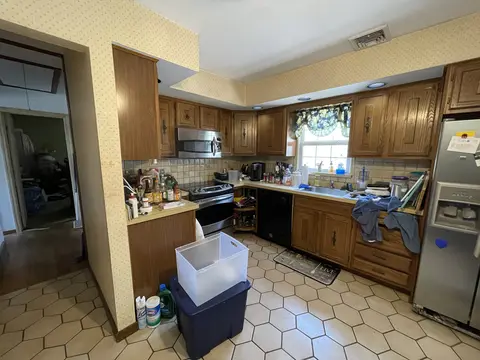 Photo 18 of 20