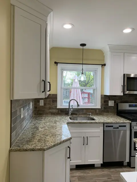 Photo 5 of 21