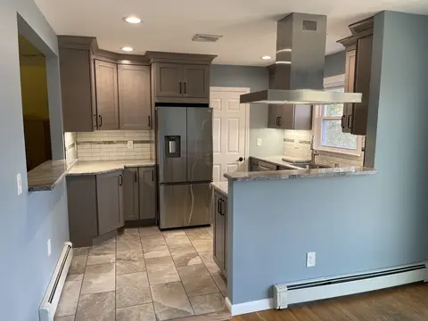 Photo 9 of 21